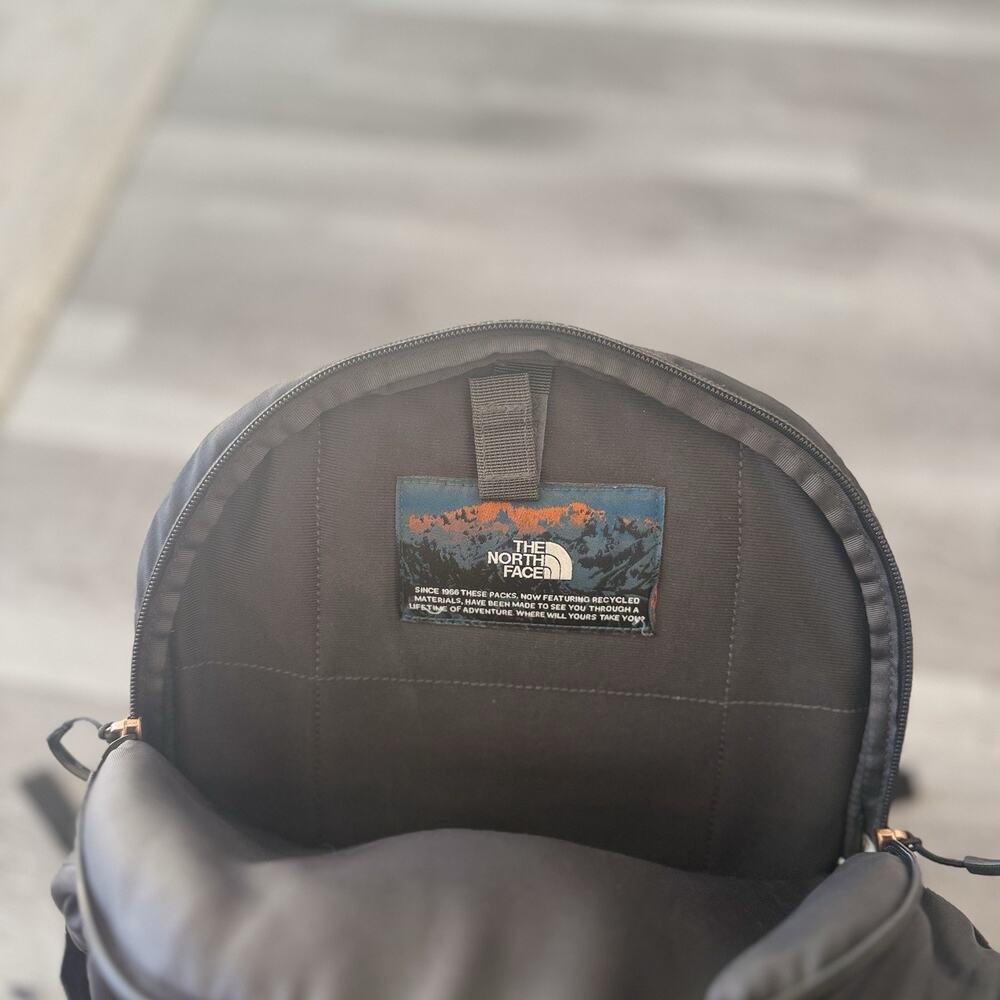 The North Face Borealis Luxe Backpack with metallic accents - Picture 3 of 7